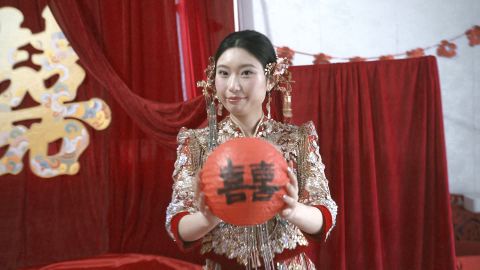 肤色白亮透_色彩干净_偏低饱和